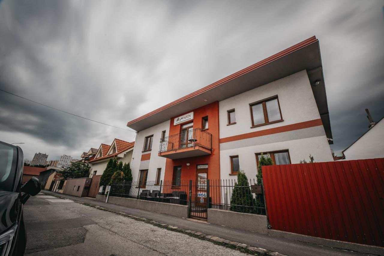 Hotel City Penzion Košice Exterior foto